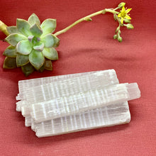 Load image into Gallery viewer, Satin Spar Wands